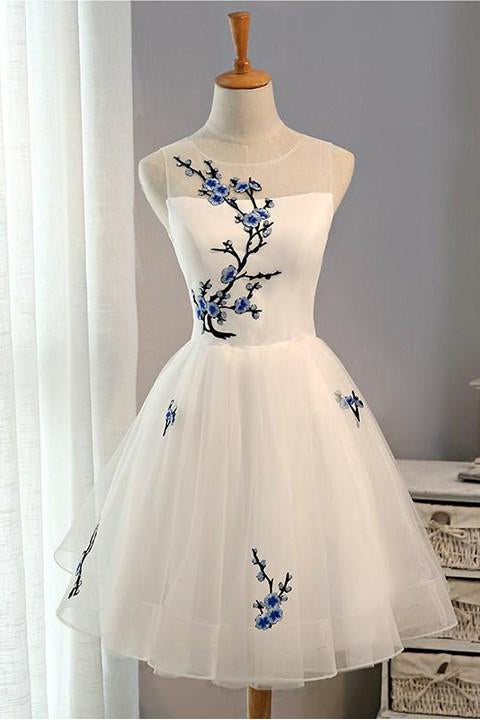 A Line White Embroidery Short Knee-length Tulle Sleeveless Open Back Homecoming Dress JS211